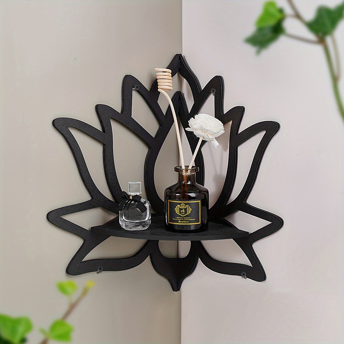 蓮の花の形をしたフローティングシェルフ、中空フラワーウォール - Flower Wall Panel のレビューと価格
